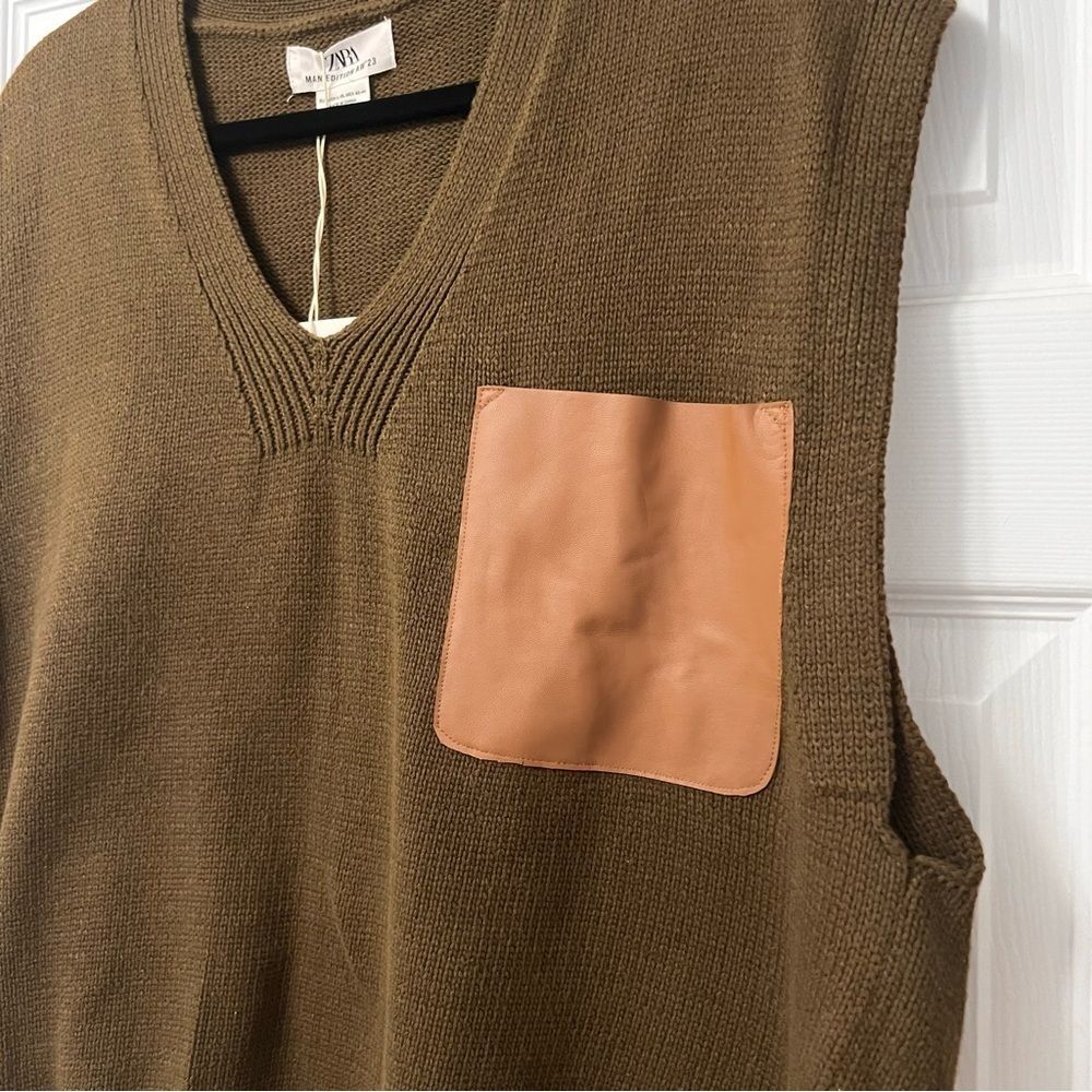 Zara Men’s brown knit vest with faux leather pocket. l/xl NWT
Coastal Grandpa - Picture 7 of 16